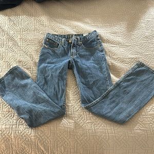 Cruel Girl, 0 regulars